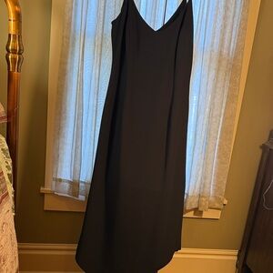 Jones New York Black Maxi Slip Dress with V-Neck